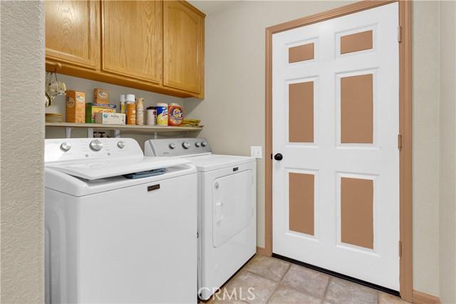 Charming, comfortable, and move-in readythis beautifully updated 3 bed – image 18