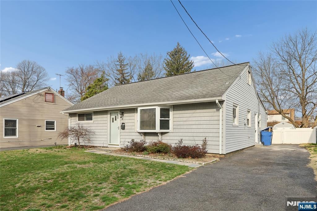 478 478 Riverside Terrace, Rutherford, New Jersey, 07070, USA, 4 Bedrooms Bedrooms, ,2 BathroomsBathrooms,Residential,For Sale,478 Riverside Terrace,70a6501e-e6ff-4e27-9a4a-d2de66
