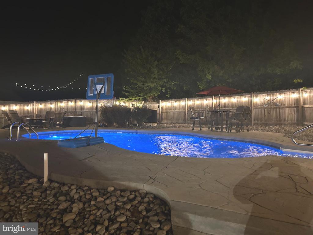 9 9 Sutter Drive, Fredericksburg, Virginia, 22405, USA, 5 Bedrooms Bedrooms, ,5 BathroomsBathrooms,Residential,For Sale,9 Sutter Drive,6112093a-7c20-4b1f-b5cb-6f9b80