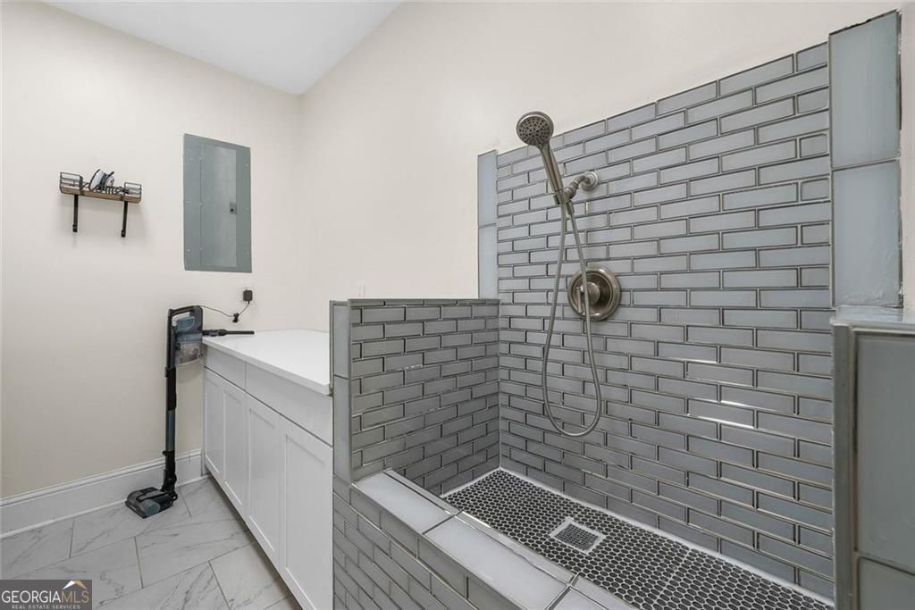 Modern living meets smart investment in the sought-after Tributary at – image 30