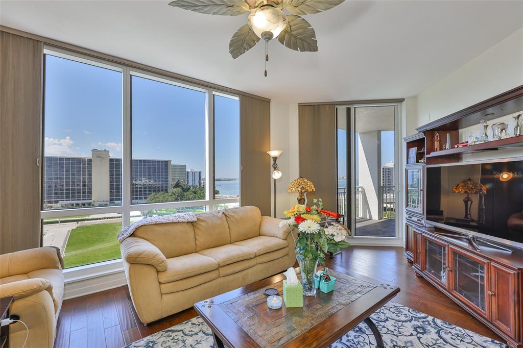 331 331 Cleveland St # 702, Clearwater, Florida, 33755, USA, 2 Bedrooms Bedrooms, ,2 BathroomsBathrooms,Residential,For Sale,331 Cleveland St # 702,TB8520869