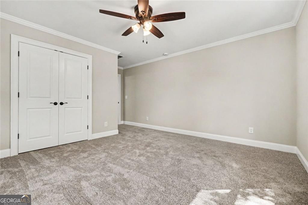 Welcome to this beautifully designed two-story home conveniently locat – image 20