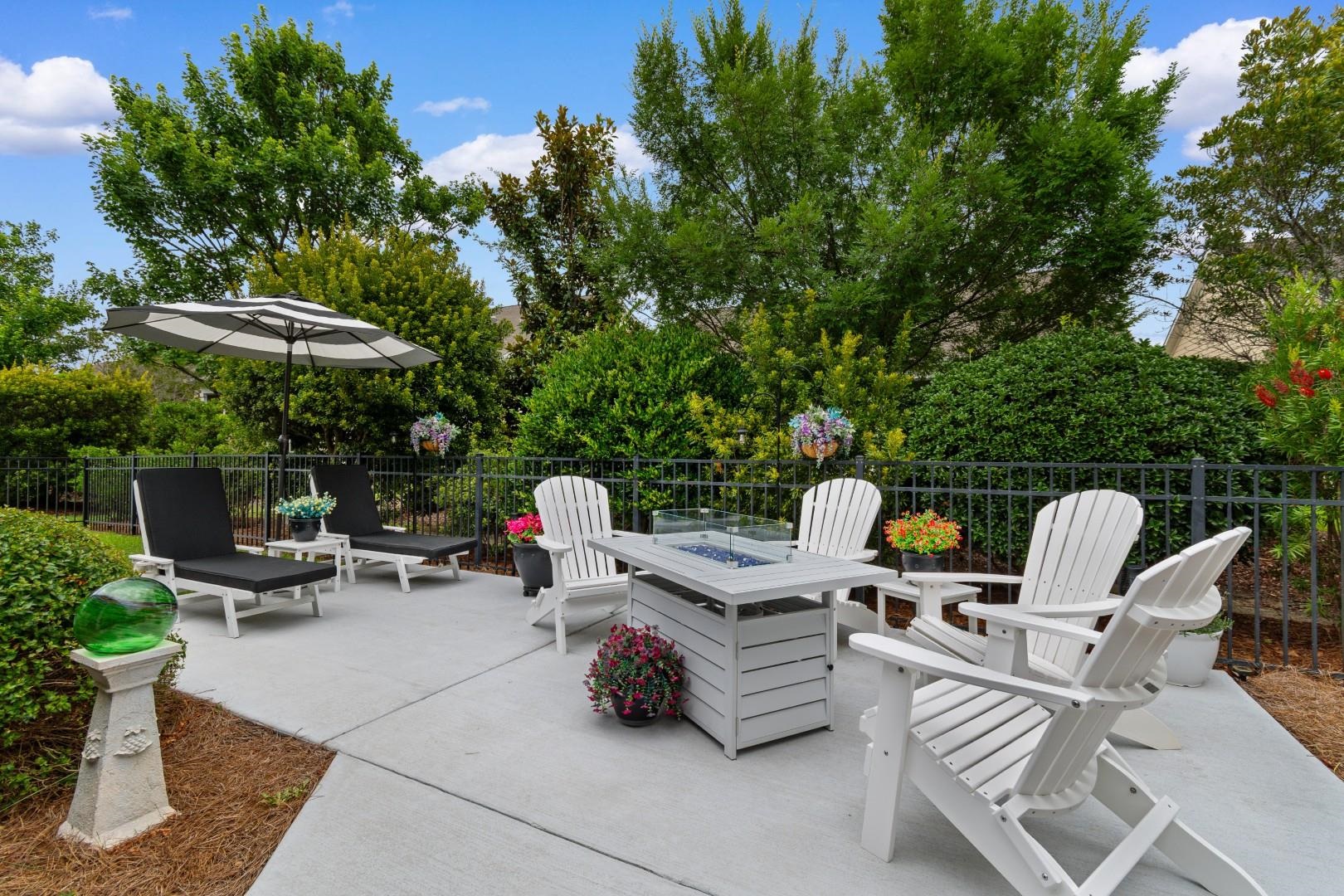 Welcome to life in Cresswind at Market Common, where resort-style livi – image 28