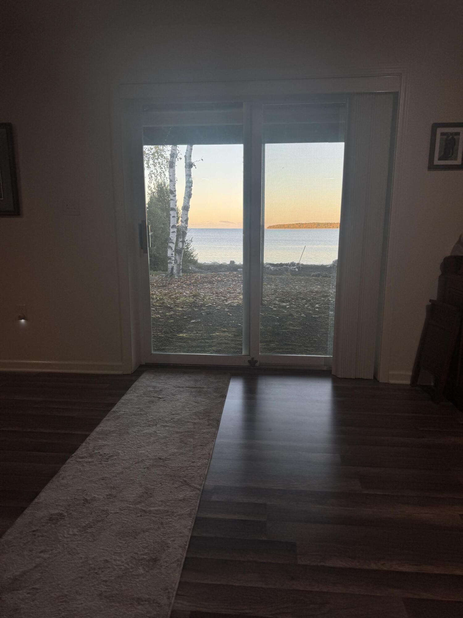 This one-owner ranch home on Lake Huron offers a perfect blend of comf – image 23