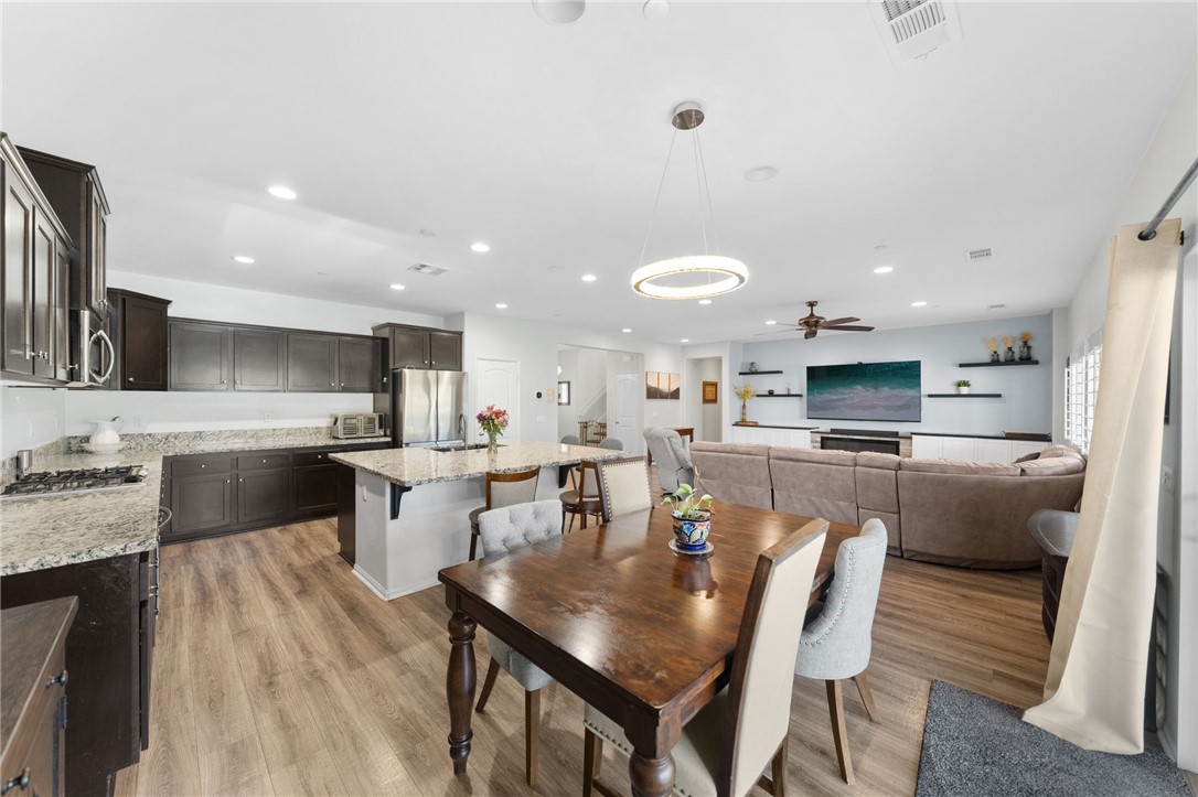 28812 28812 Triple C Ranch, Murrieta, California, 92563, USA, 5 Bedrooms Bedrooms, ,4 BathroomsBathrooms,Residential,For Sale,28812 Triple C Ranch,997c72e0-af47-4ed0-8440-8bb3fd