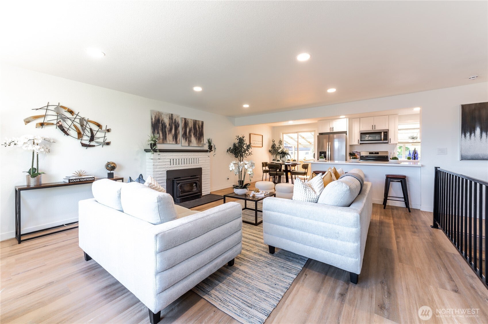 Price reduced!!! Fully remodeled in-town Snohomish with rare daylight – image 4