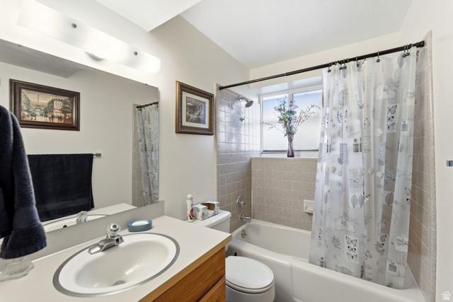Welcome home to this beautifully well-kept East Bench gem, perfectly s – image 26