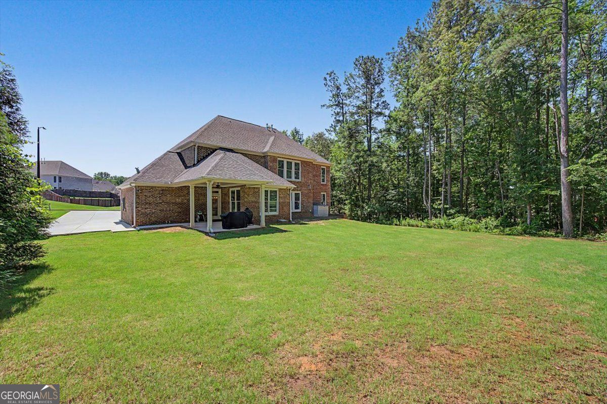 GOLF COURSE LIVING ANYONE??!! Experience luxury golf course living at – image 52