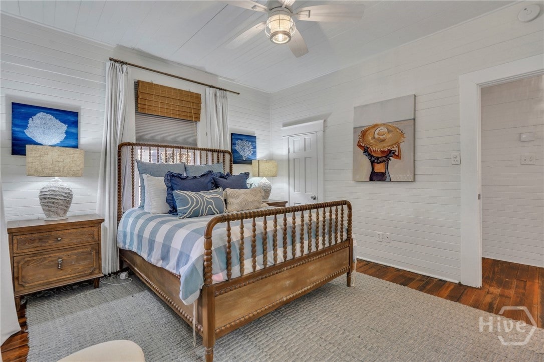 Charming raised, restored cottage in the heart of Tybee -a perfect ble – image 18