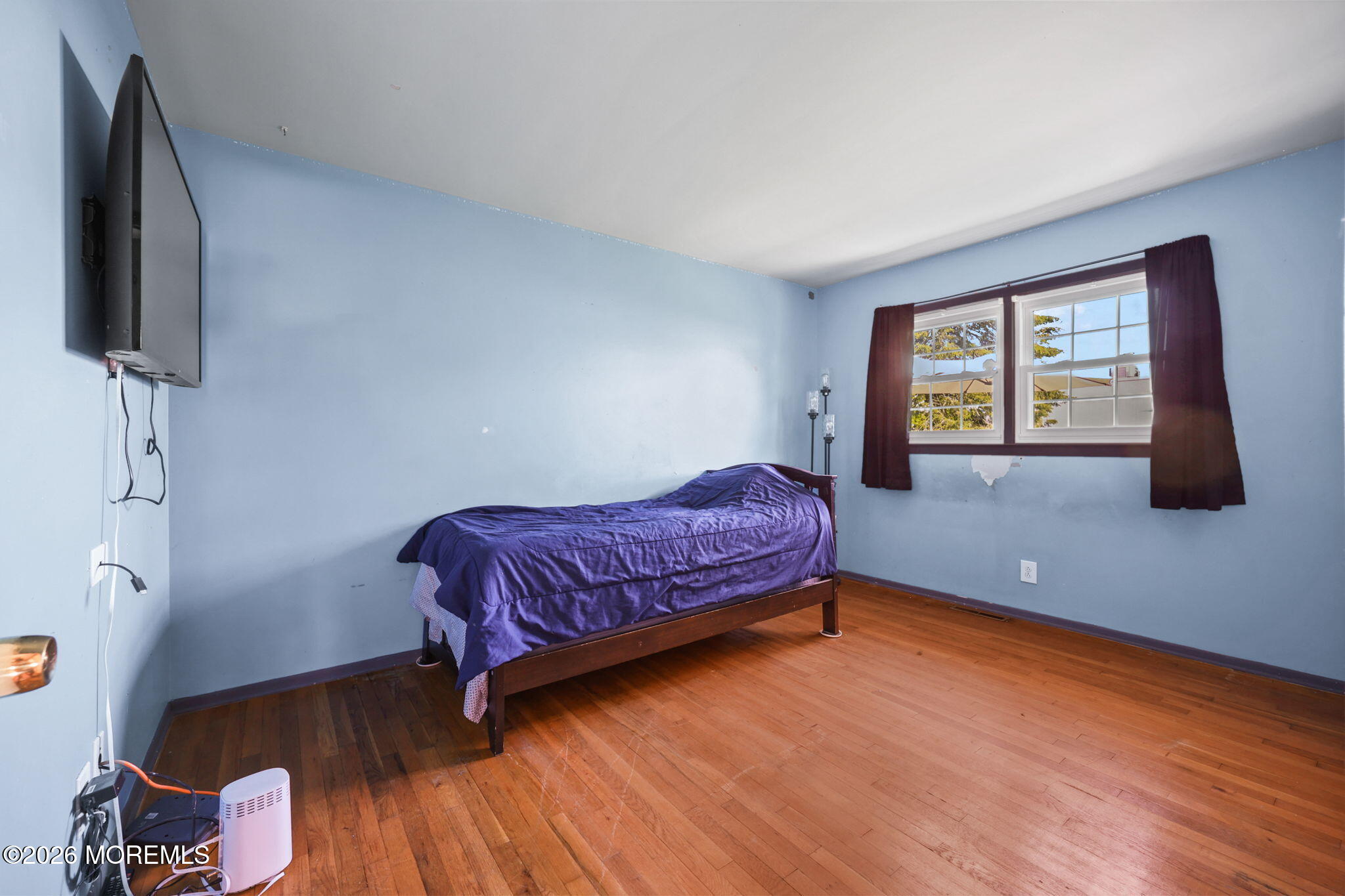 Opportunity awaits,this spacious ranch-style home offers 3 bedrooms, 1 – image 17