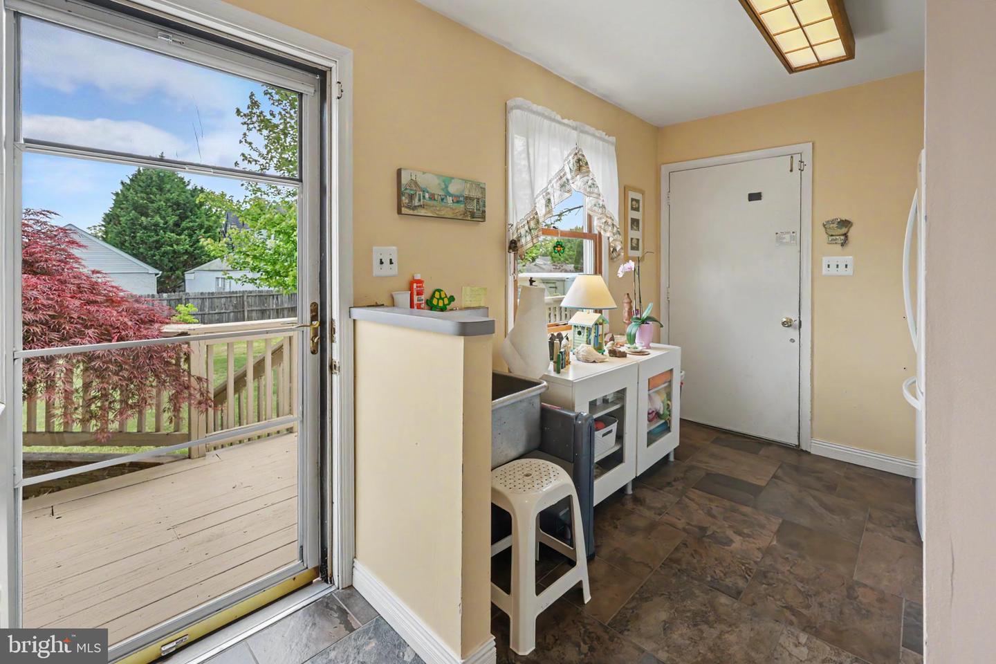 Located in the Ridley school district, dont wait to see this spacious, – image 19