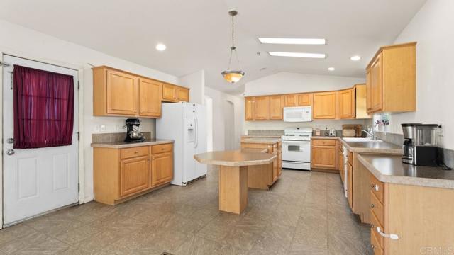 18453 18453 Ramona View Dr, Ramona, California, 92065, USA, 3 Bedrooms Bedrooms, ,2 BathroomsBathrooms,Residential,For Sale,18453 Ramona View Dr,PTP2604037