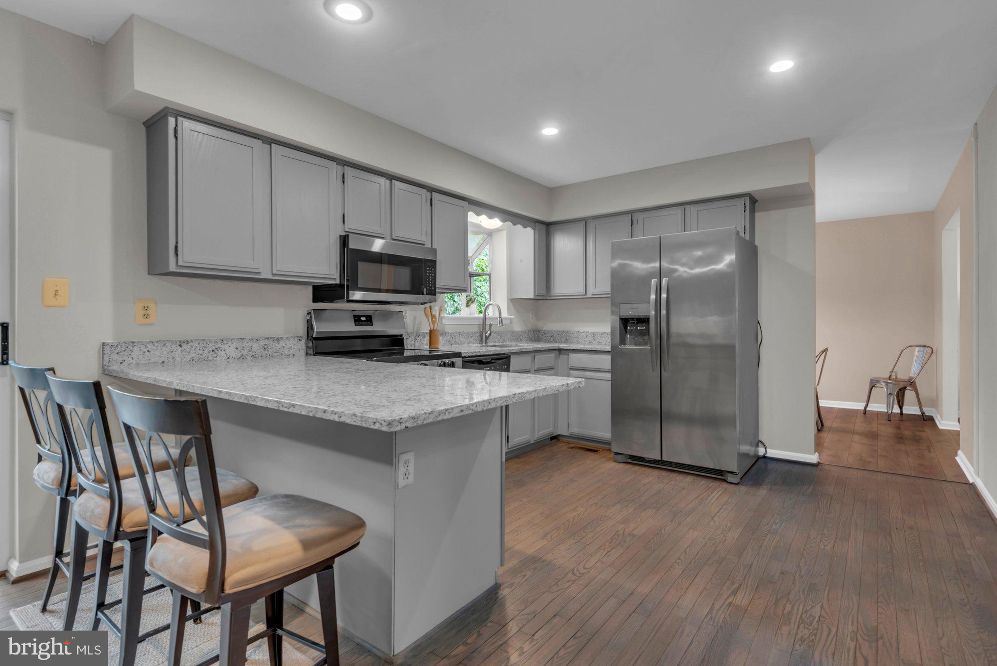 Well Cared for Home in Foxmoor located in a Cul-De-Sac. Fresh Paint, W – image 15