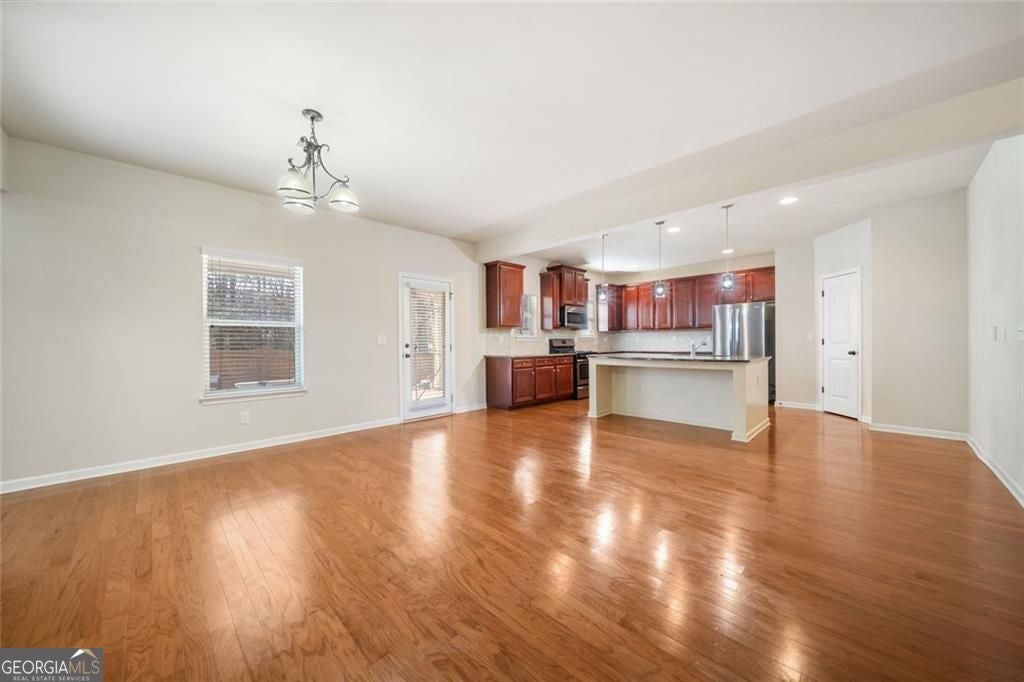 Timeless curb appeal and solid construction define this beautifully ma – image 15
