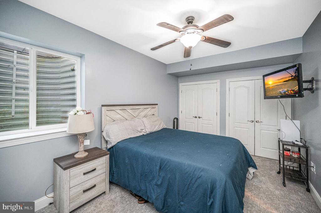 9 9 Sutter Drive, Fredericksburg, Virginia, 22405, USA, 5 Bedrooms Bedrooms, ,5 BathroomsBathrooms,Residential,For Sale,9 Sutter Drive,6112093a-7c20-4b1f-b5cb-6f9b80