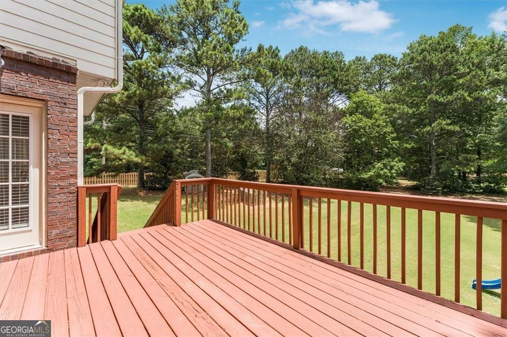 Welcome to 101 Lumby Lane, a stunning 4-sided brick residence in the s – image 10