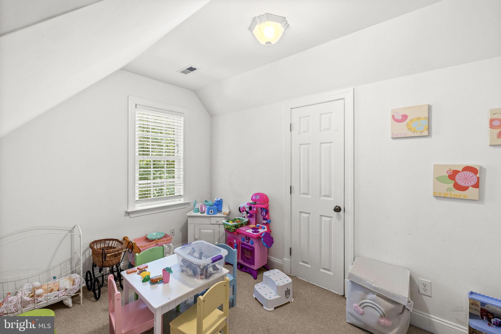 621 621 Ridgemont Drive, Louisa, Virginia, 23093, USA, 5 Bedrooms Bedrooms, ,3 BathroomsBathrooms,Residential,For Sale,621 Ridgemont Drive,VALA2010174