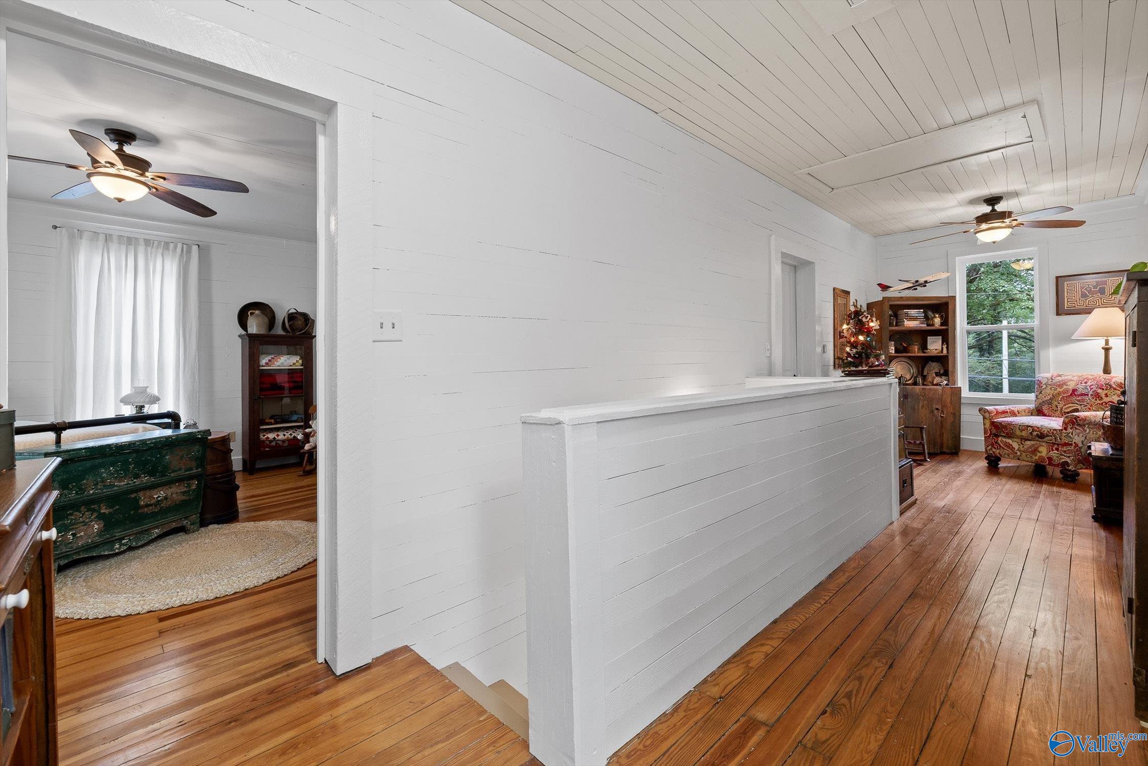 Irreplaceable Mentone charm meets thoughtful updates. Built in 1935, t – image 29