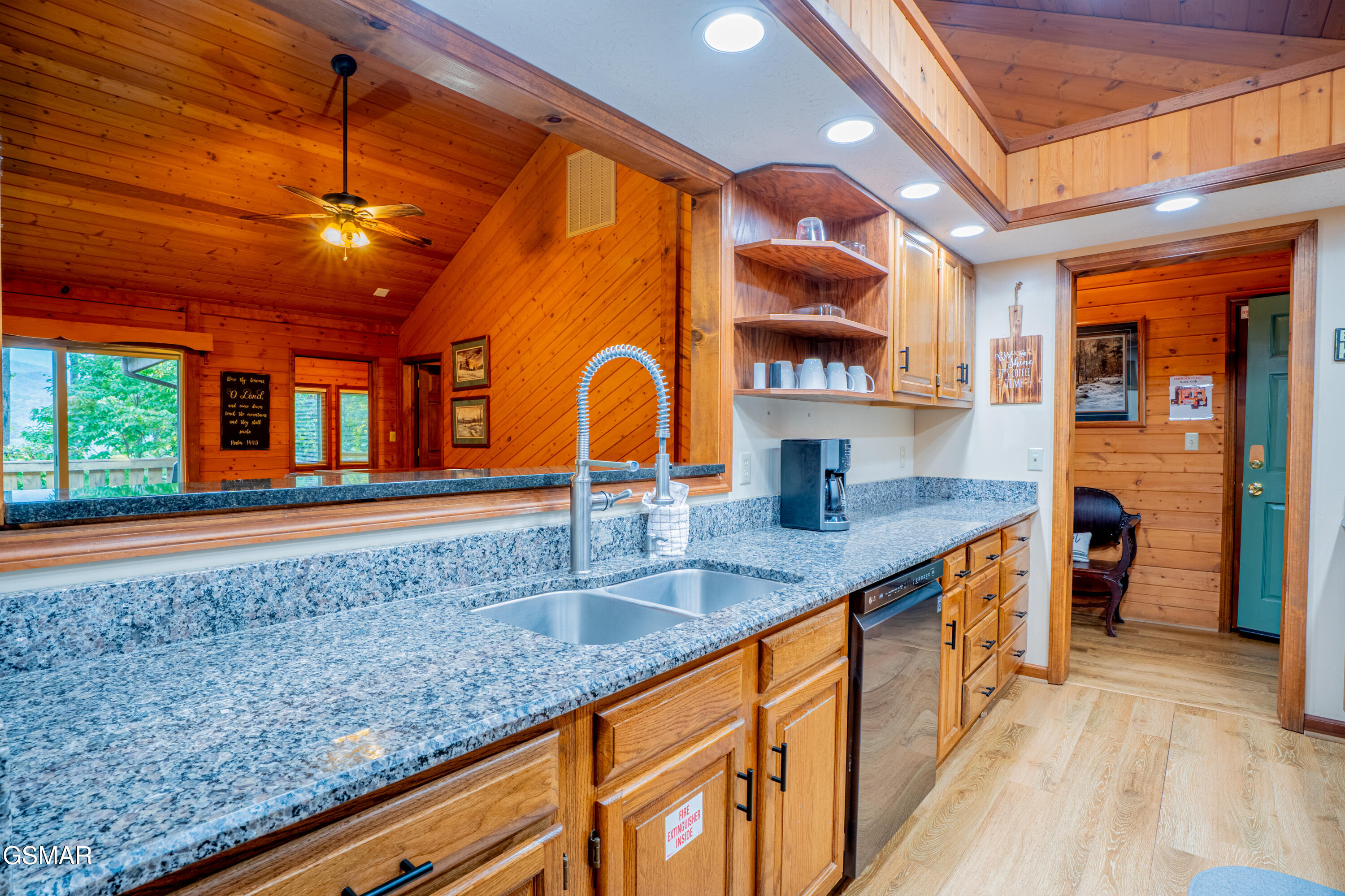 317 317 Matterhorn Drive, Gatlinburg, Tennessee, 37738, USA, 2 Bedrooms Bedrooms, ,3 BathroomsBathrooms,Residential,For Sale,317 Matterhorn Drive,308451