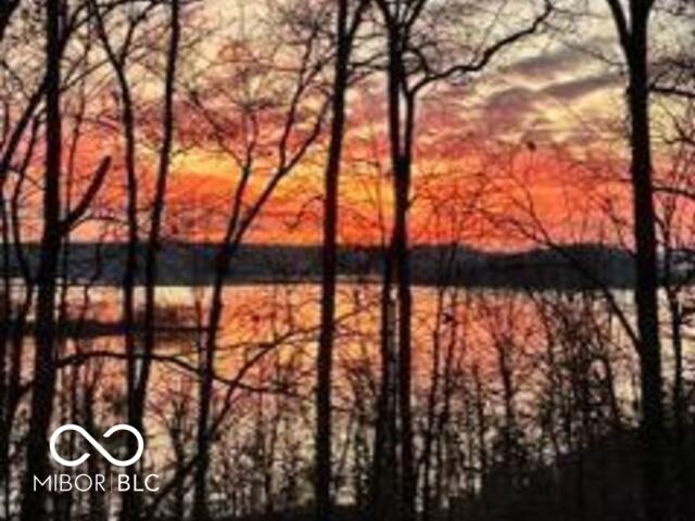 Custom red oak timber-frame home with Lake Monroe views, located in Sa – image 57
