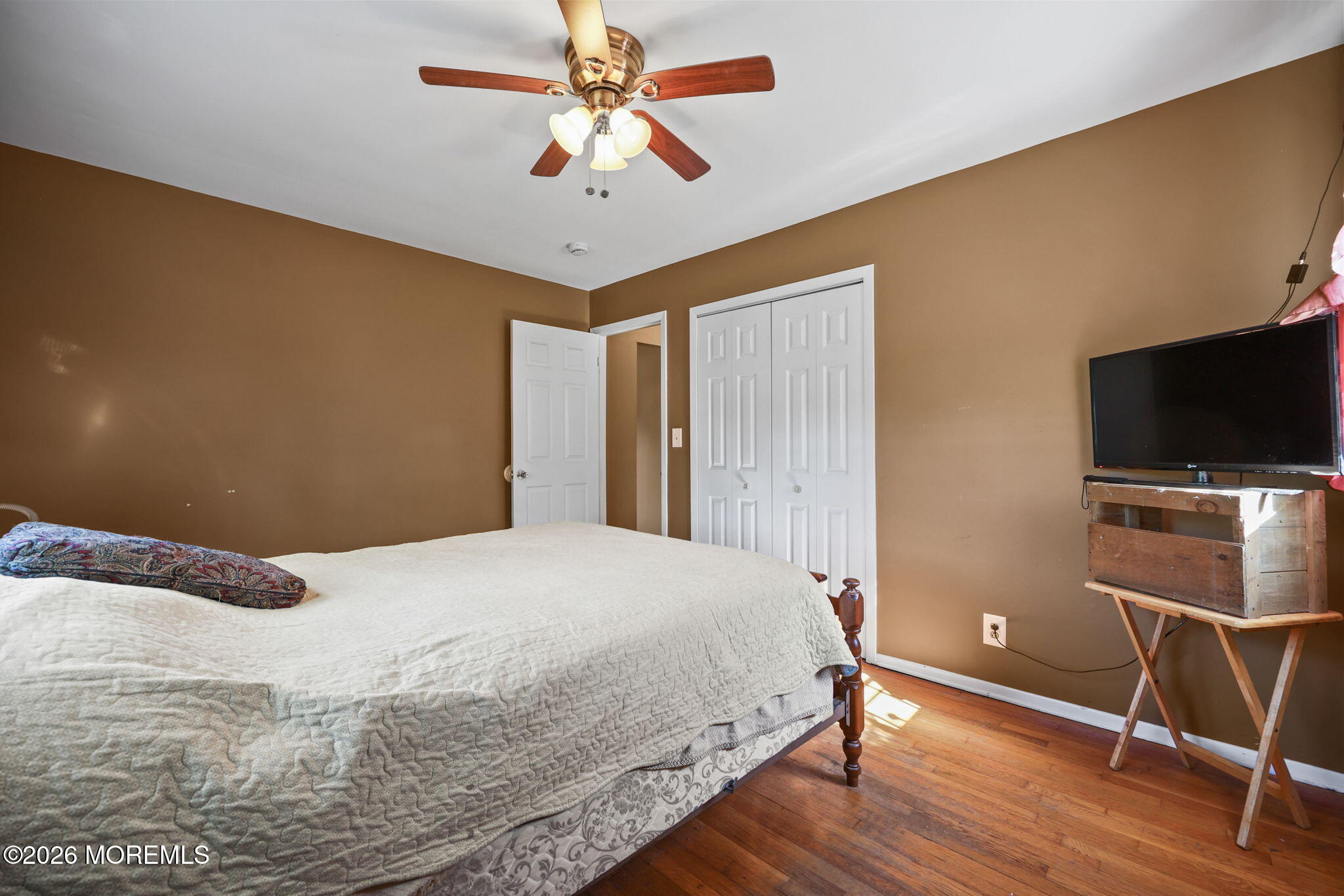 Opportunity awaits,this spacious ranch-style home offers 3 bedrooms, 1 – image 18