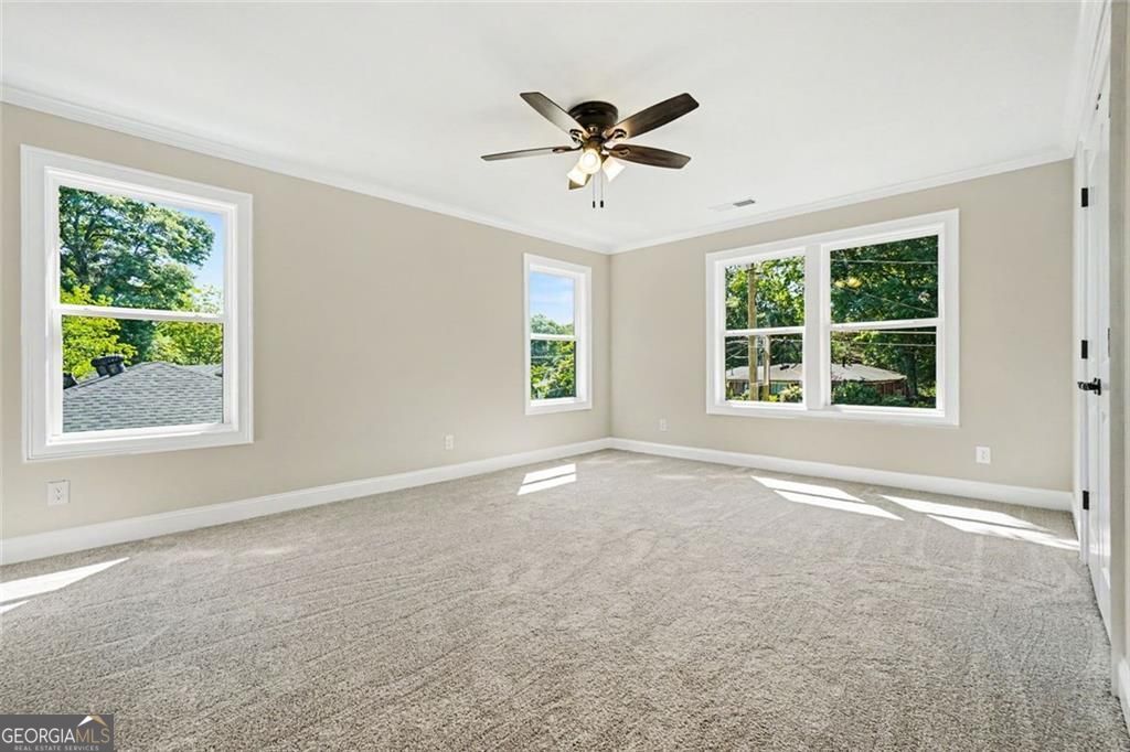 Welcome to this beautifully designed two-story home conveniently locat – image 17