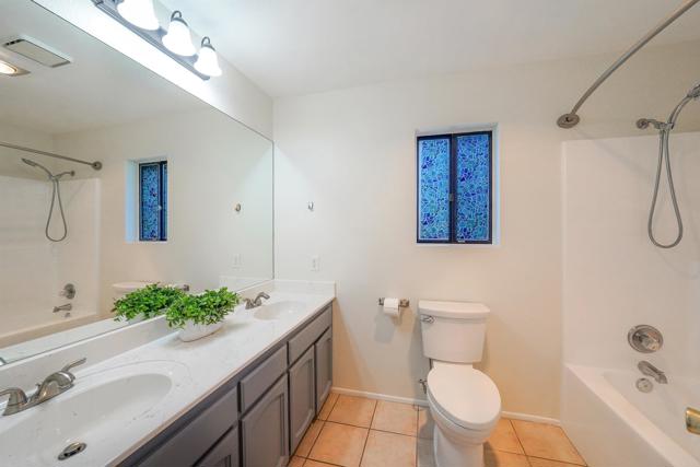 Welcome to this beautiful 4-bedroom, 2.5-bath home that blends comfort – image 34