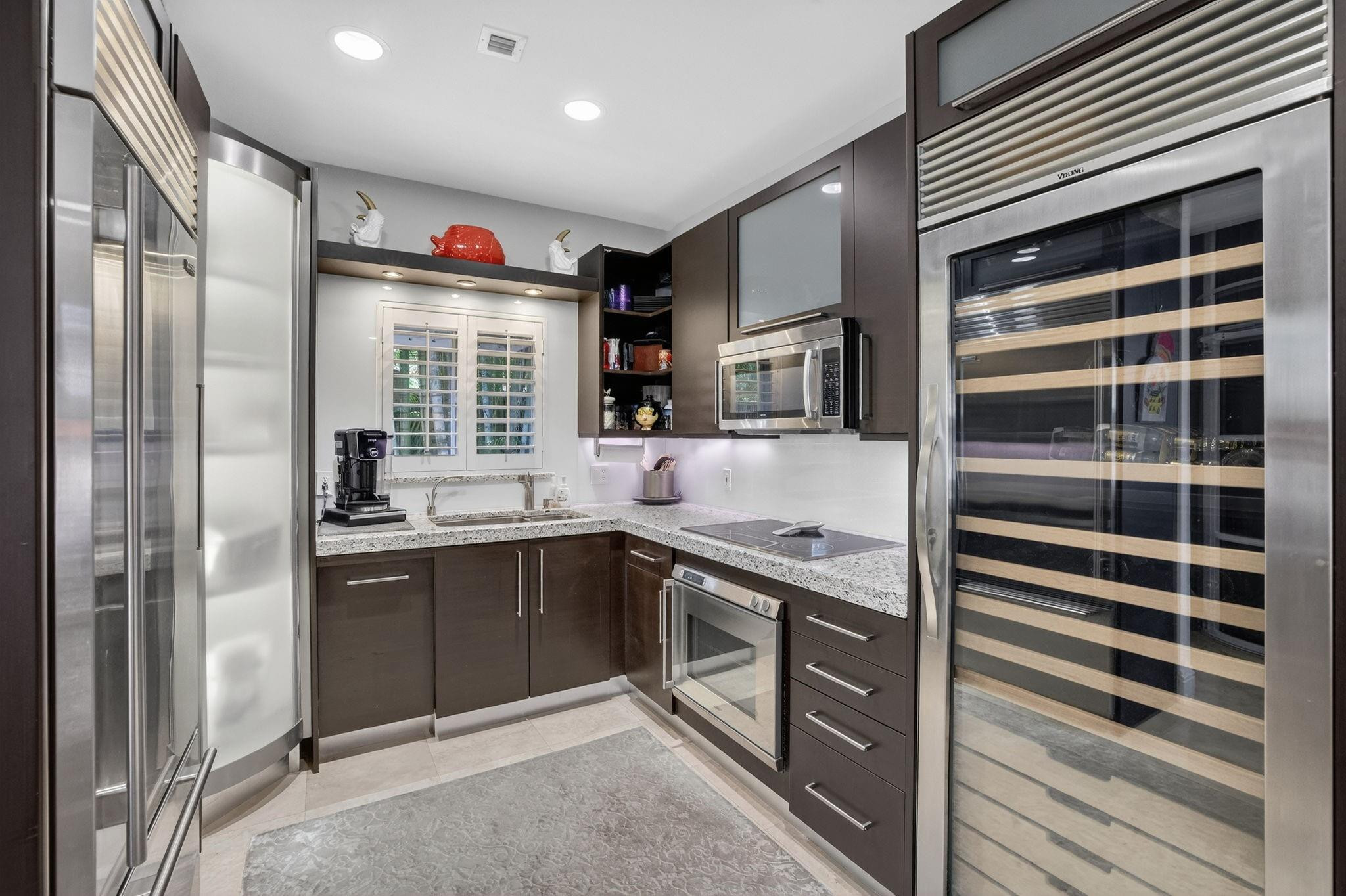 Rare & remarkable resort-style estate, set on an expansive lot in one – image 50