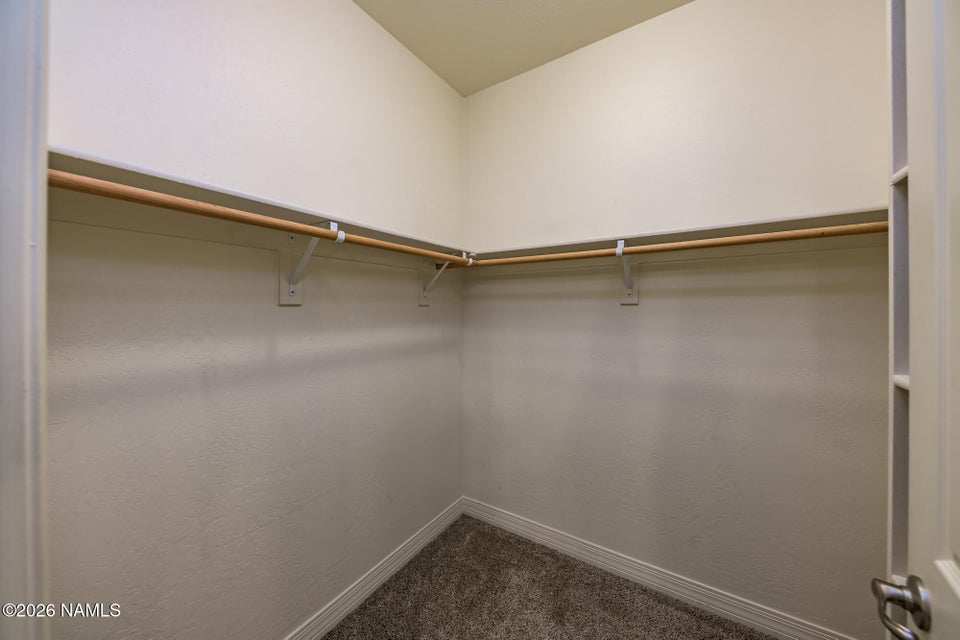 Mountain views, dual primary suites, and Flagstaff living at its fines – image 21
