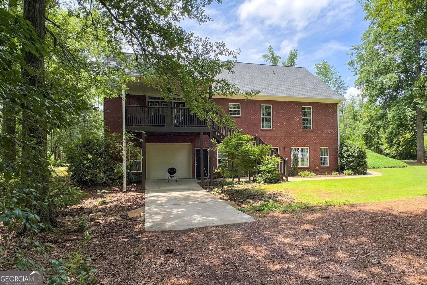 No HOA or restrictions! Full basement w/in-law suite! All Brick! Come – image 61