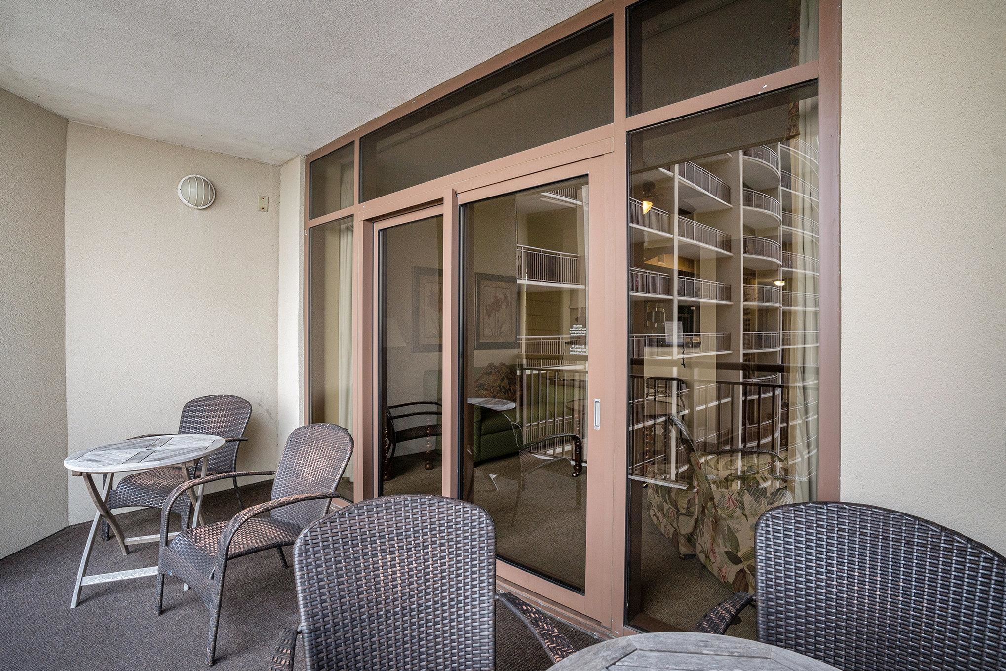 Experience upscale oceanfront living in this impeccably maintained 1-b – image 19