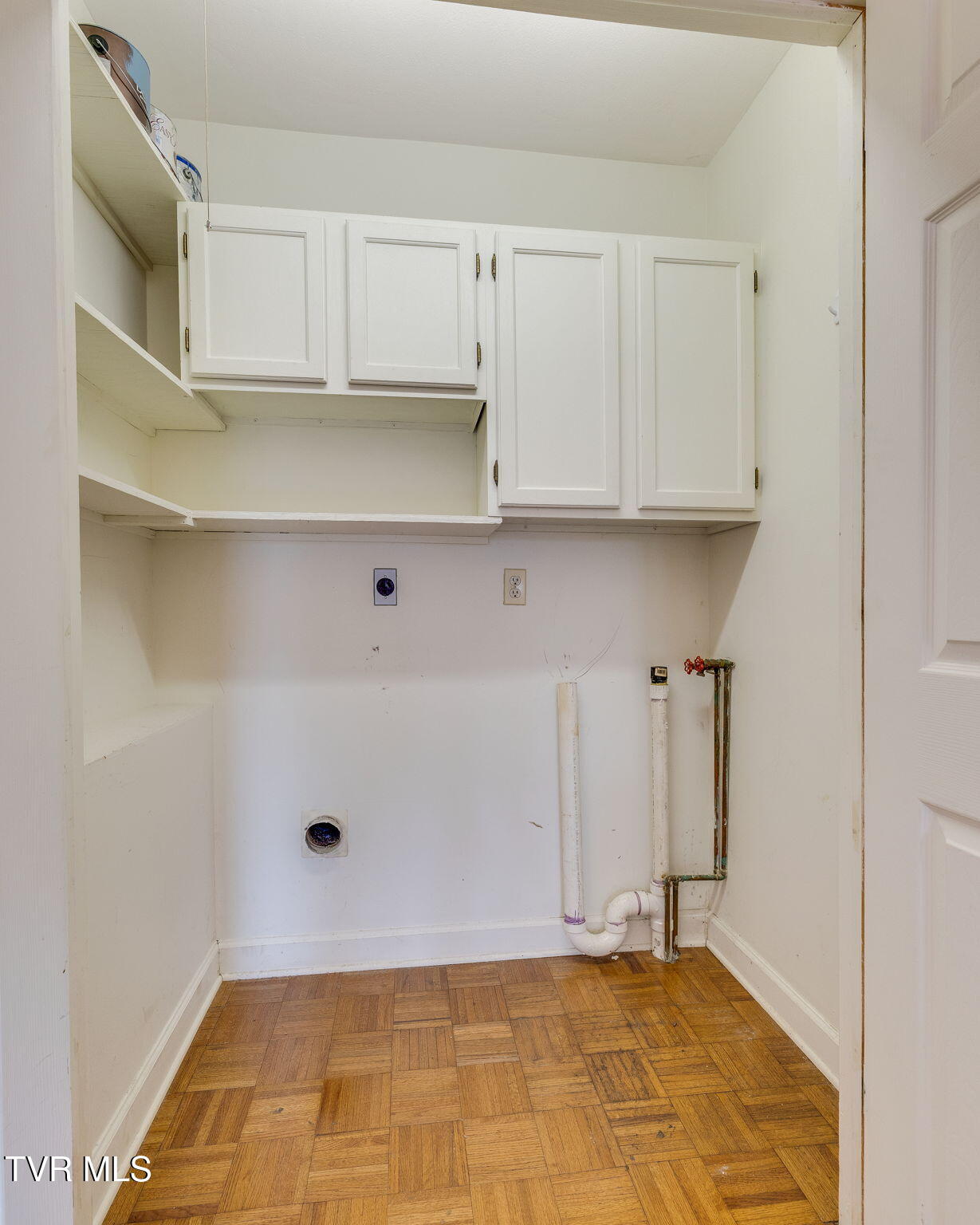 PRICE IMPROVEMENT! If youve ever thought about opening a Bed & Breakfa – image 62