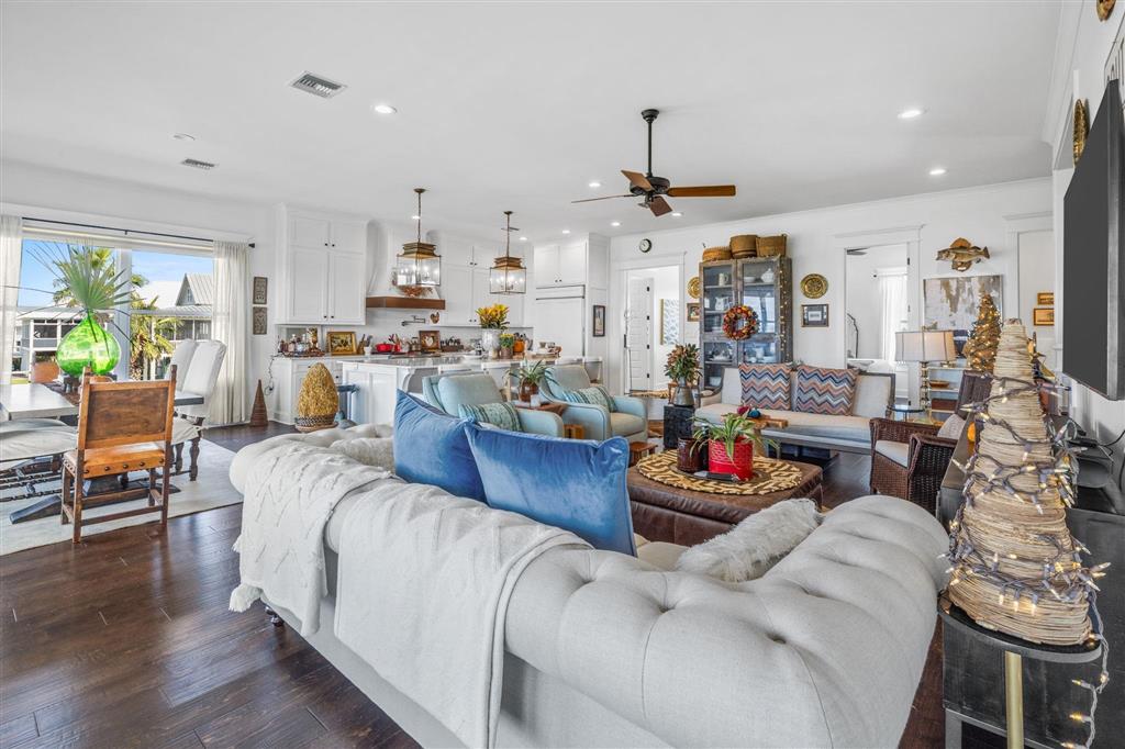 Waterfront home situated on open water on the northern end of Big Lake – image 6