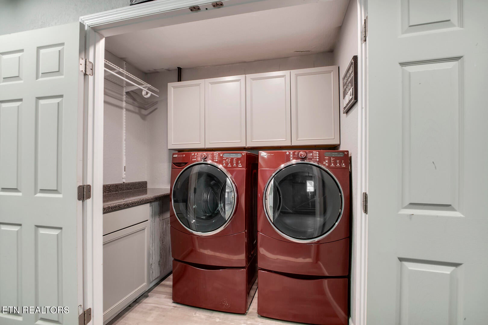 Are you looking for a wonderful home in a desired subdivision in a gre – image 44