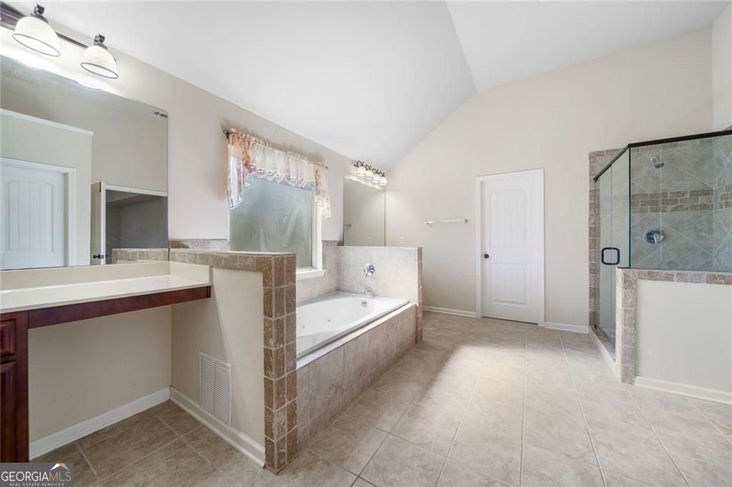 Timeless curb appeal and solid construction define this beautifully ma – image 43