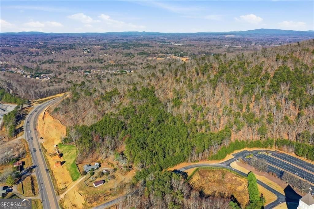 A mountain retreat in the heart of Forsyth. This extraordinary 6+ acre – image 6