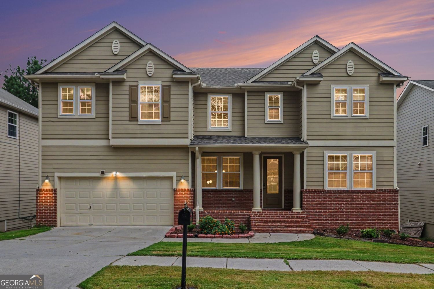 Up to $20,000 in Seller-Paid Incentives! Discover exceptional space, f – image 1