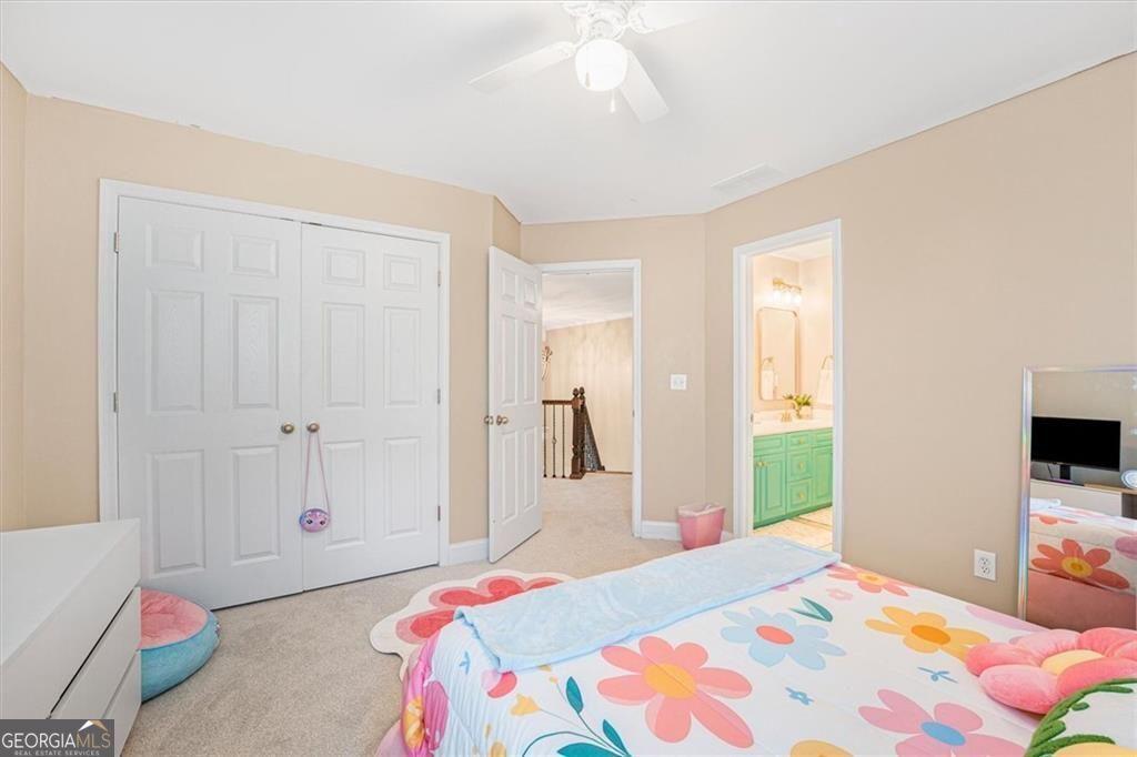 Welcome to 101 Lumby Lane, a stunning 4-sided brick residence in the s – image 38