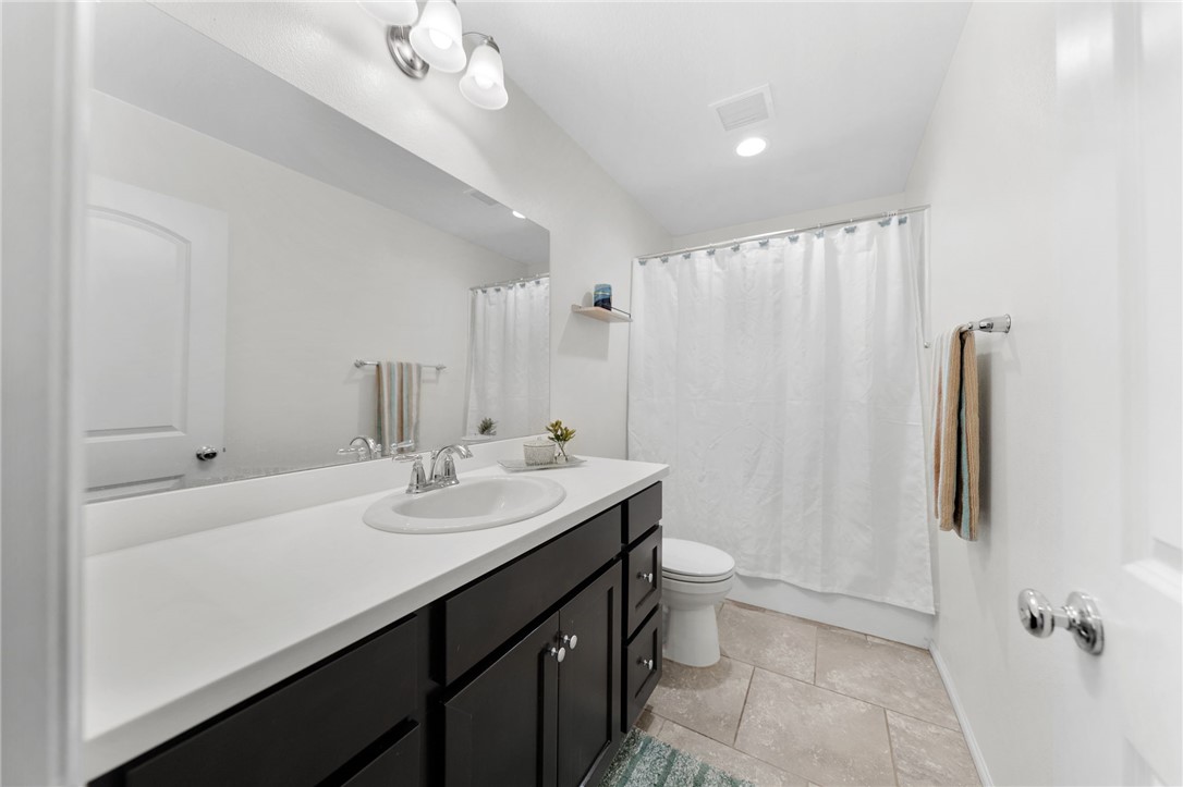 28812 28812 Triple C Ranch, Murrieta, California, 92563, USA, 5 Bedrooms Bedrooms, ,4 BathroomsBathrooms,Residential,For Sale,28812 Triple C Ranch,997c72e0-af47-4ed0-8440-8bb3fd