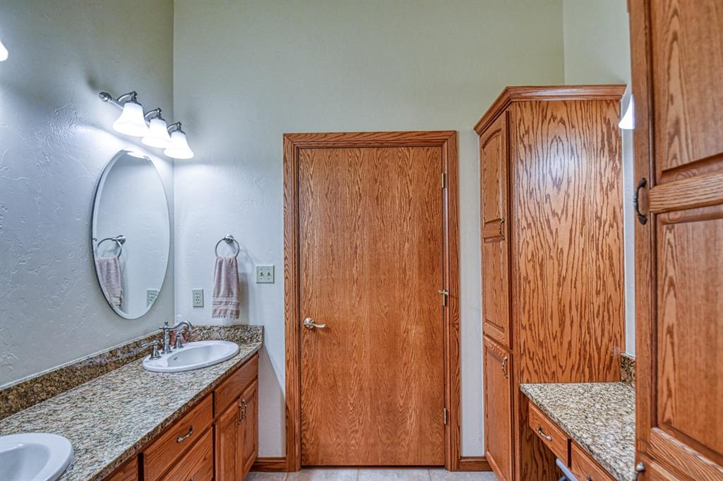 4001 4001 County Road 1520, Stratford, Oklahoma, 74872, USA, 4 Bedrooms Bedrooms, ,3 BathroomsBathrooms,Residential,For Sale,4001 County Road 1520,1235461