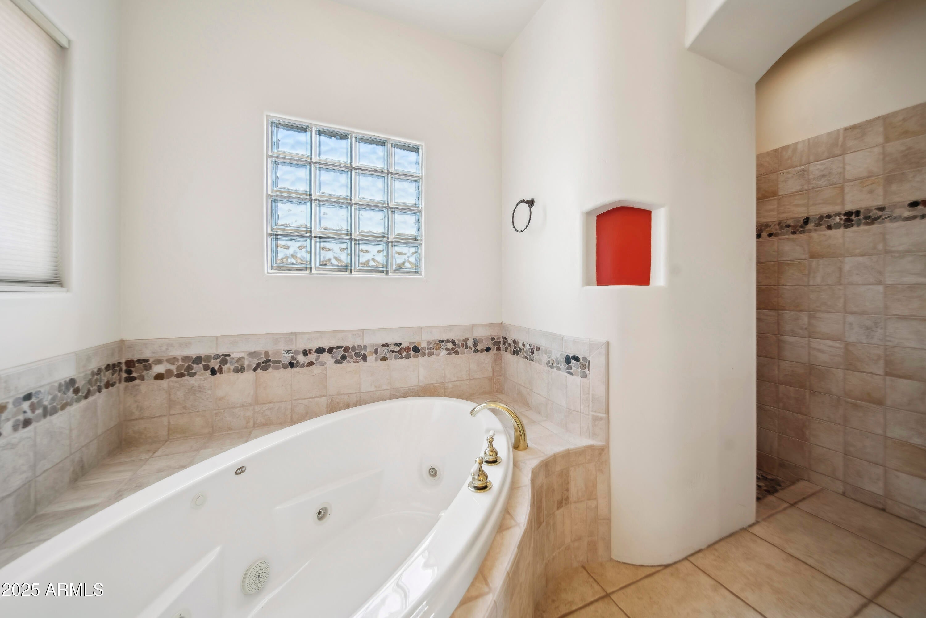 Fresh paint - looks great - Come and See - Luxury Home, acres, and ove – image 17