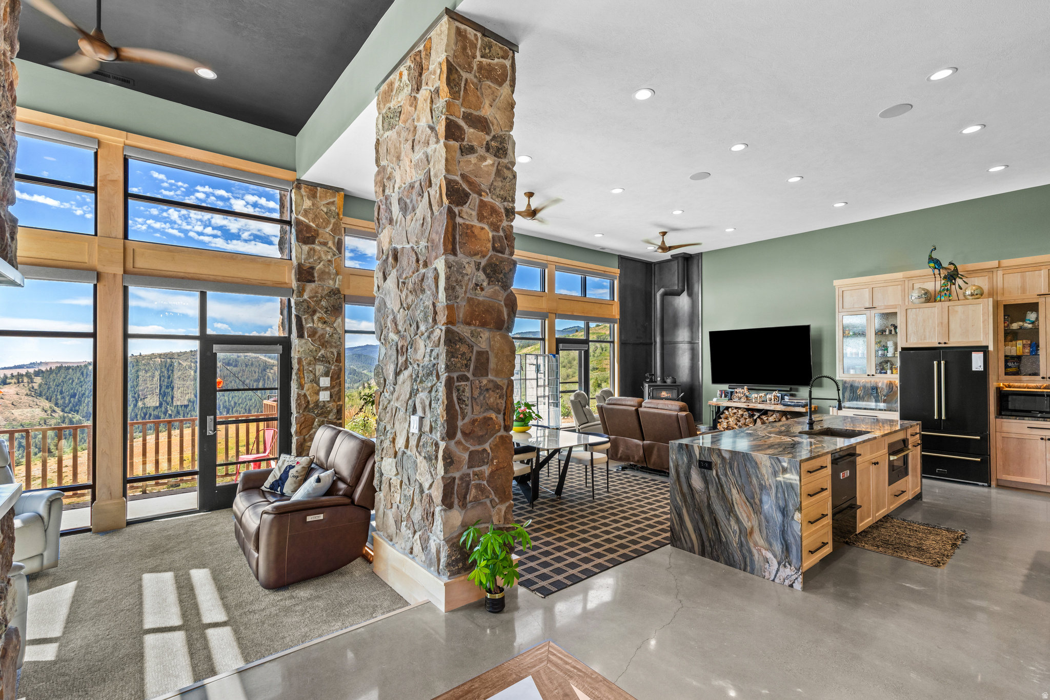 Set amid the breathtaking mountains of Bear Lake Valley, Liberty Ranch – image 4