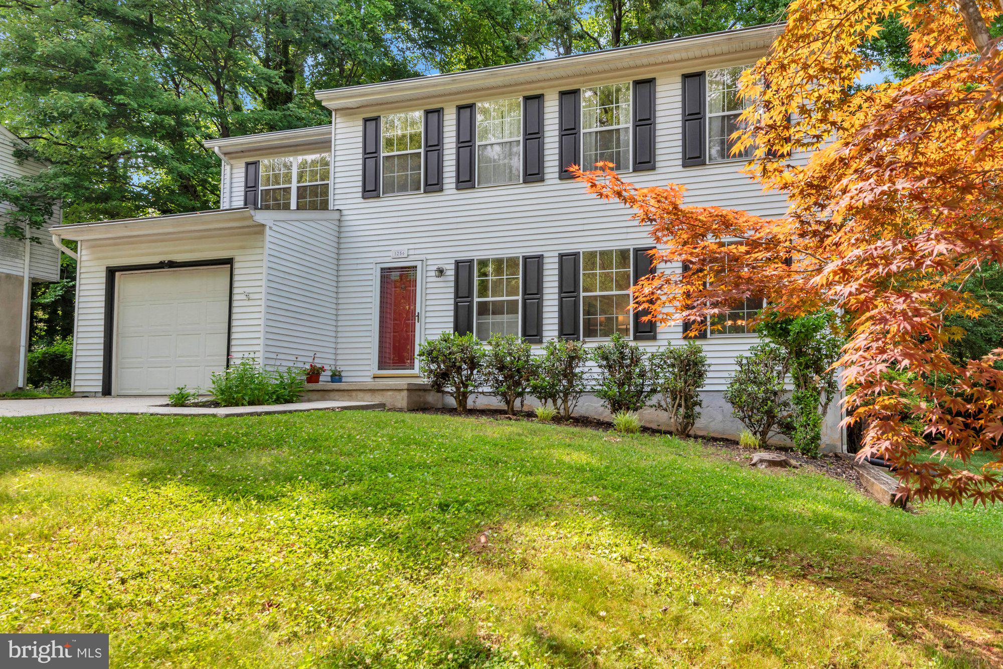 Well Cared for Home in Foxmoor located in a Cul-De-Sac. Fresh Paint, W – image 3