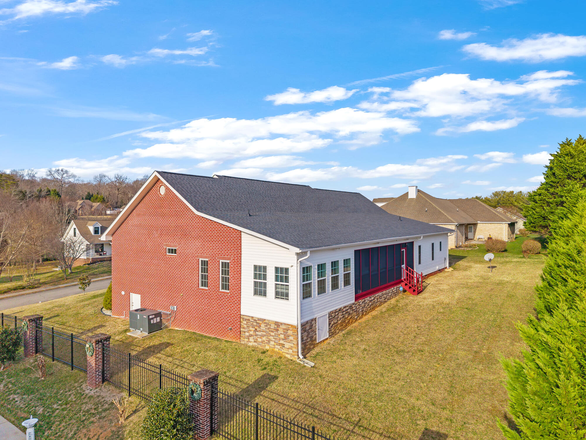 504 504 Lynnwood Drive, Athens, Tennessee, 37303, USA, 4 Bedrooms Bedrooms, ,4 BathroomsBathrooms,Residential,For Sale,504 Lynnwood Drive,20260134
