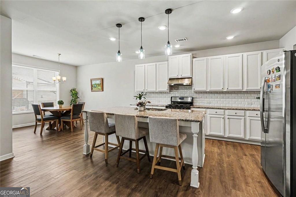 This 2,807 SF, 4-bedroom, 2.5-bath home is nestled in a vibrant commun – image 13