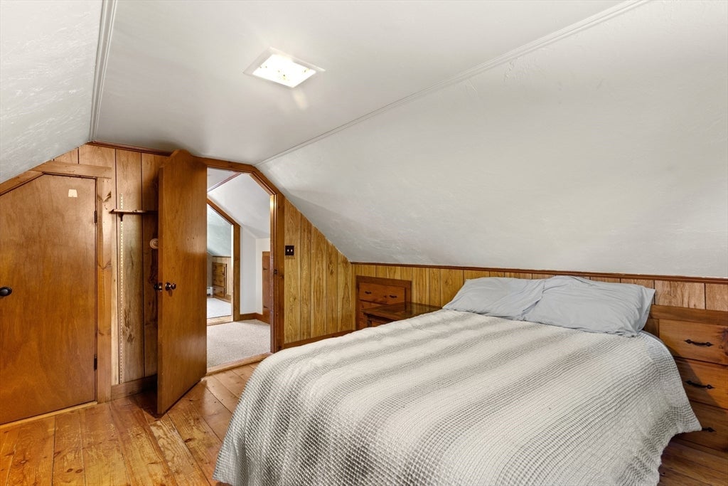 Nestled on over 2 acres, this Classic New England Cape offers the perf – image 27