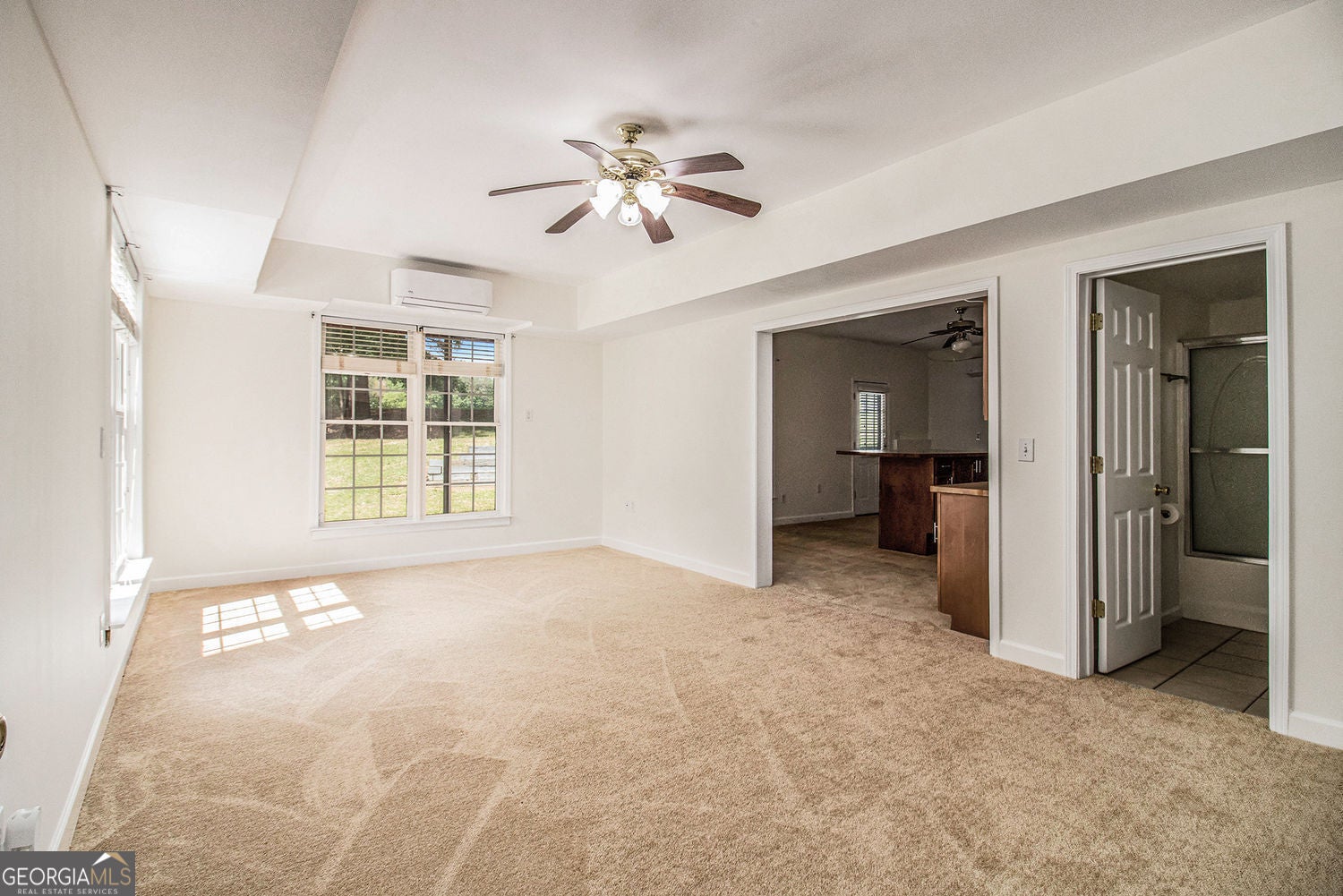 Fully finished basement with refined lakefront living in this beautifu – image 50