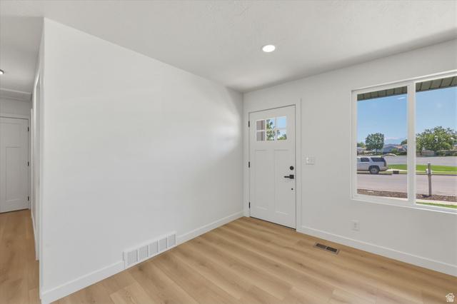 This home is move-in ready! Extra kitchen for extra income. New roof! – image 4