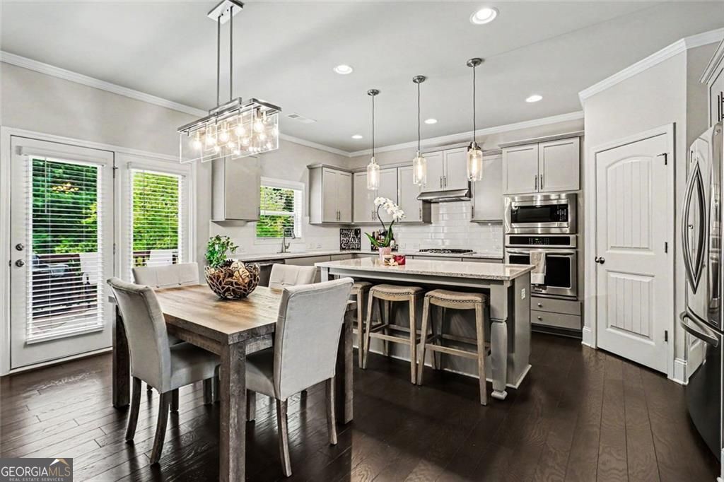 Why wait months for new construction when you can move right into a be – image 10