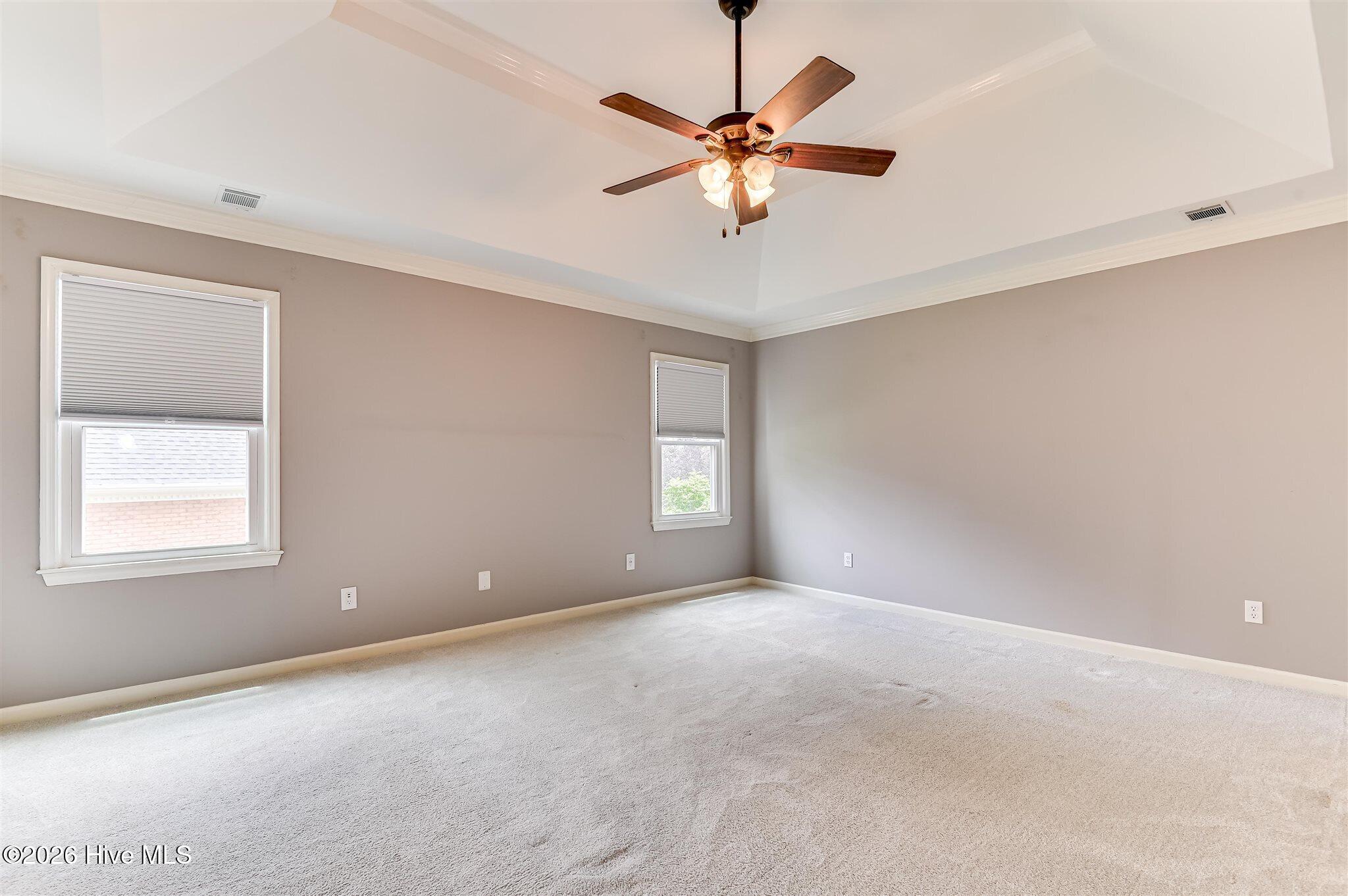 Welcome to this stunning brick home nestled on a quiet cul-de-sac in t – image 31
